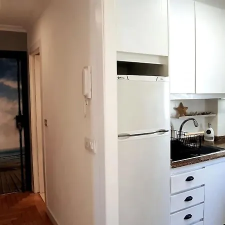 Vistas A La Ria Y Garaje En El Castro, Centro * 比戈