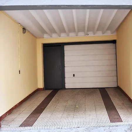 Vistas A La Ria Y Garaje En El Castro, Centro