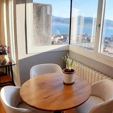 Vistas A La Ria Y Garaje En El Castro, Centro * 比戈