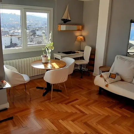 Vistas A La Ria Y Garaje En El Castro, Centro 比戈