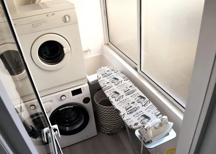 Vistas A La Ria Y Garaje En El Castro, Centro Vigo