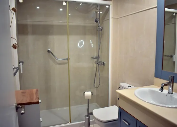 Vistas A La Ria Y Garaje En El Castro, Centro * Vigo