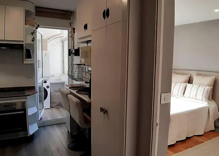 Vistas A La Ria Y Garaje En El Castro, Centro Apartament