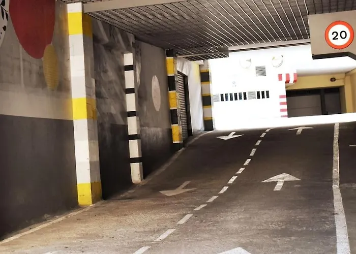 Vistas A La Ria Y Garaje En El Castro, Centro Apartament