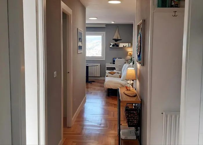 Vistas A La Ria Y Garaje En El Castro, Centro Apartment *