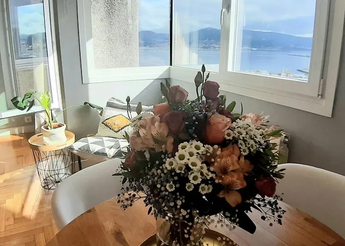 Vistas A La Ria Y Garaje En El Castro, Centro Apartament