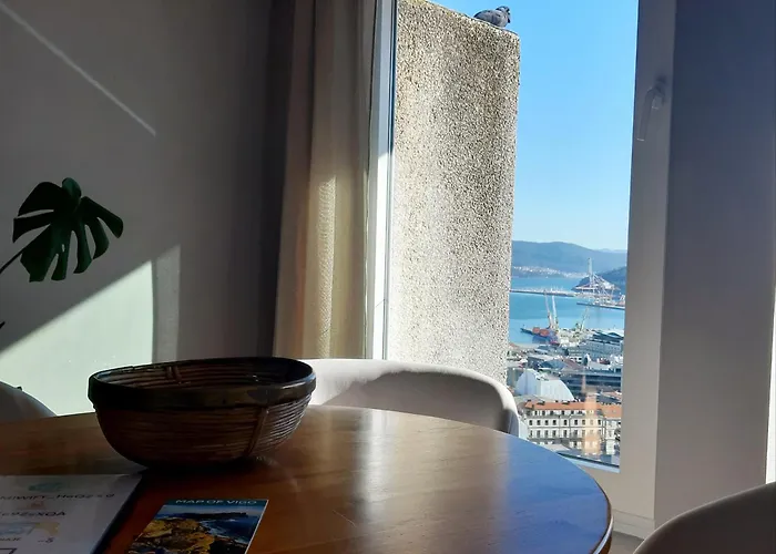 Vistas A La Ria Y Garaje En El Castro, Centro Apartment *